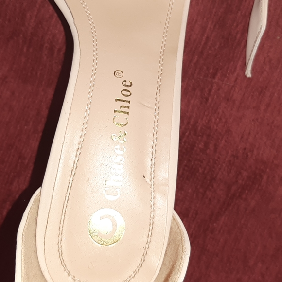 Chase&‎ Chloe shoes - Picture 2 of 4